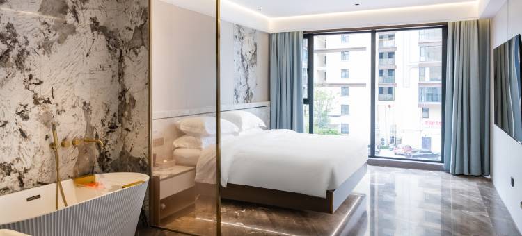 艺龙玺程国际酒店(商丘夏邑新孔雀园长寿阁店)图片