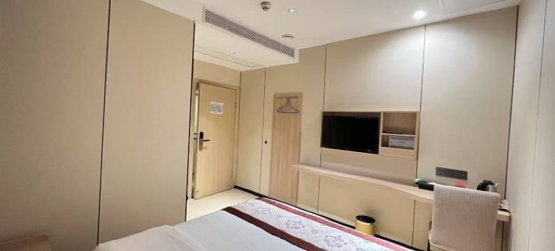 深圳荔山商务酒店(荔林地铁站店)图片