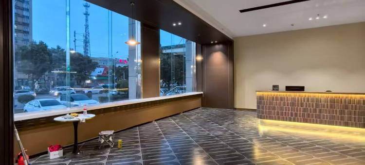 阿瓦提新华世纪酒店(刀郎文化广场店)图片