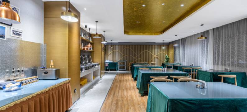 悦电竞酒店(盐城盐都万达广场店)图片