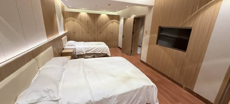 碌曲大酒店图片