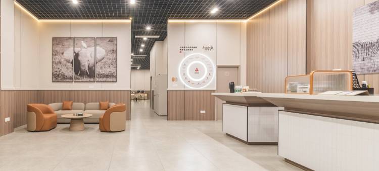 亚悦酒店(清远银盏站店)图片