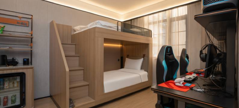 IDJ爱电竞酒店(青岛北站中心医院地铁站店)图片