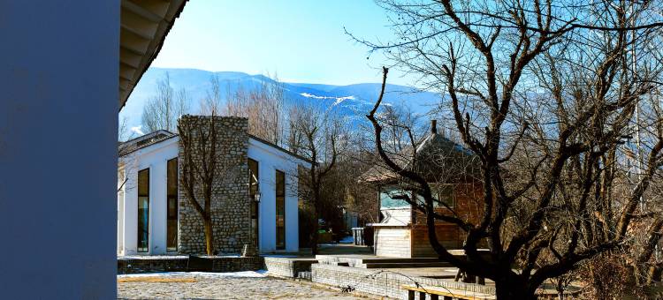 鳌山石头小筑图片