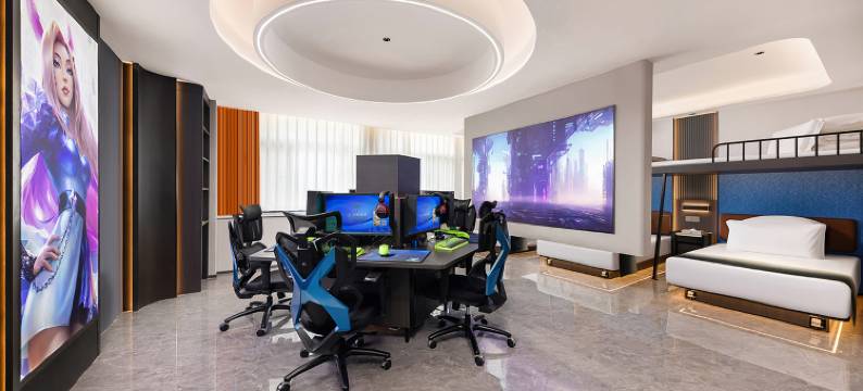 叶与晨电竞电影酒店(天一城七煕易购店)图片