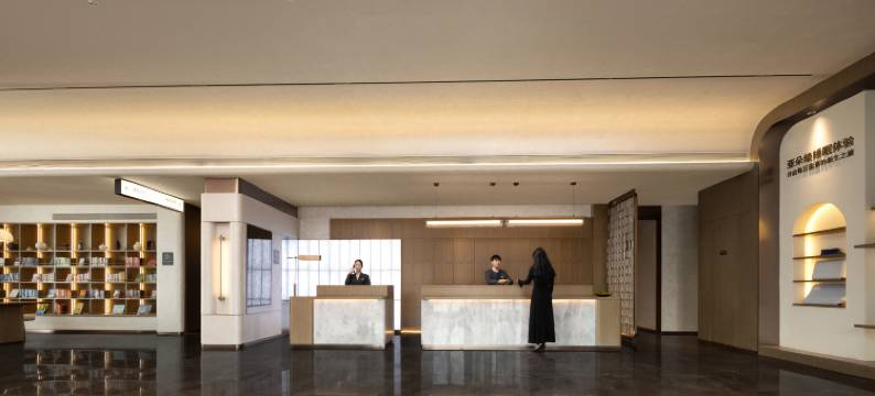 郑州龙湖金融岛清华附中亚朵酒店图片