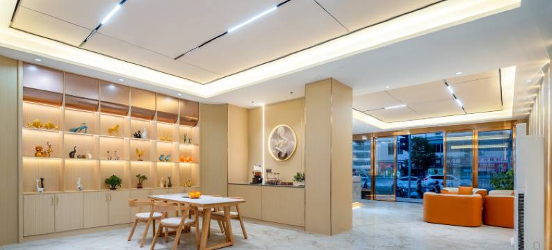 都市国际酒店(南湖公园店)图片