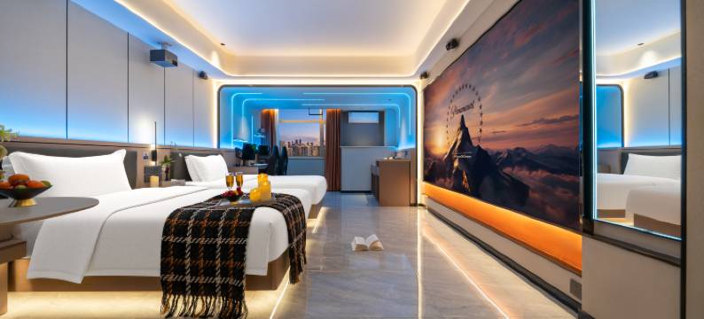 叶与晨电竞电影酒店(石家庄火车站西美花街生活广场店)图片