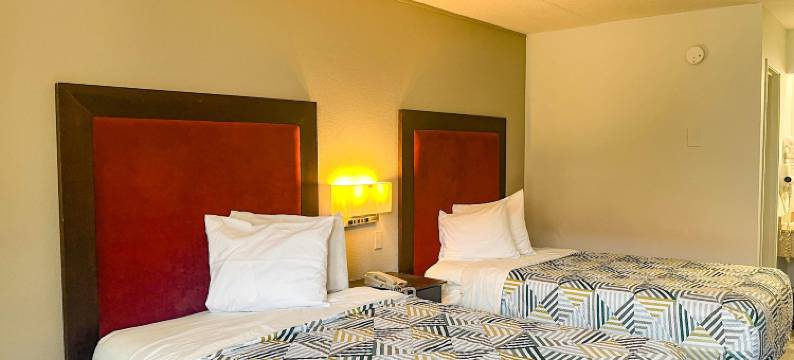 Studio 6 套房 达拉斯，德克萨斯州 - 12号环路西(Studio 6 Suites Dallas, TX – Loop 12 West)图片