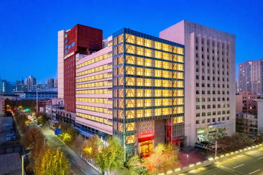 璞悦河景酒店(兰州中心七里河地铁站店)