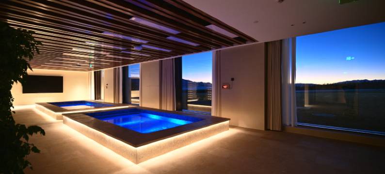 赛里木湖逸扉酒店图片