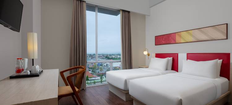 阿曼达鲁佩卡隆岸酒店(Amandaru Hotel Pekalongan)图片