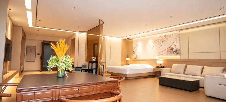 澜韵•YIXIANHOLIDAYSPA酒店(锦州义县朱瑞广场义县站店)图片