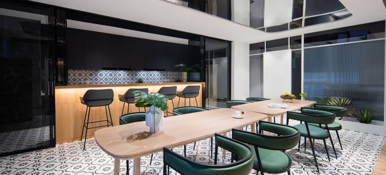 baseLITE佰舍服务式公寓(上海火车站同丰路店)图片