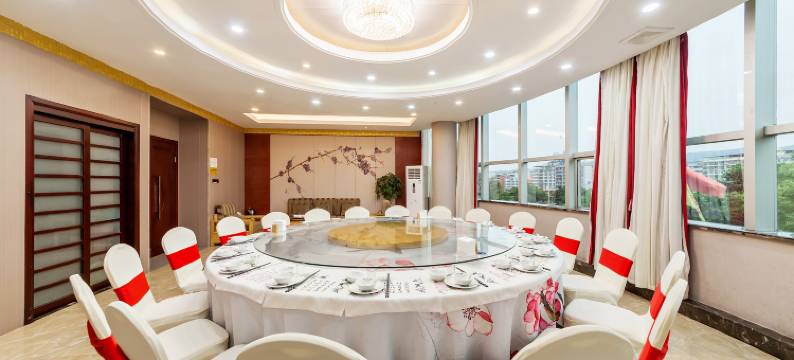 龙岩芳园春天酒店(永定区人民政府店)图片