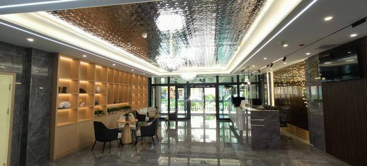 乌兰皇冠品质酒店图片