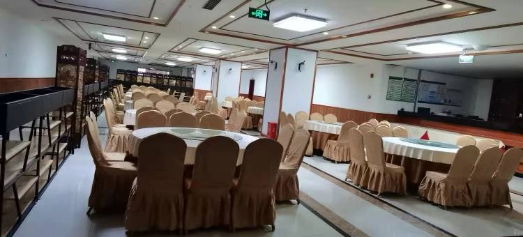 名湖度假酒店图片