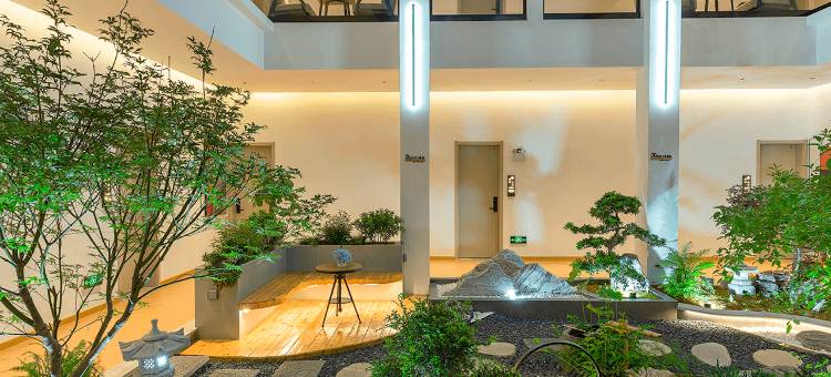 归隐拾光·Holiday Villa影音智享度假美宿(楚雄彝人古镇景区店)图片