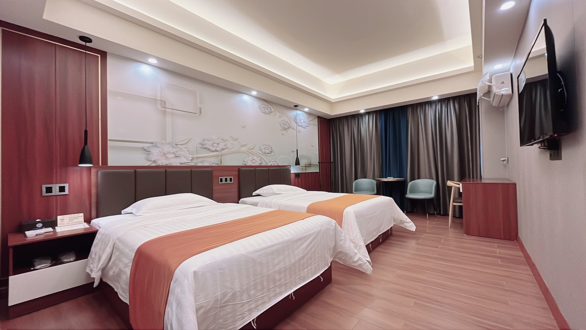 Luoding Changgengpo Chuxin Building Hotel Overview