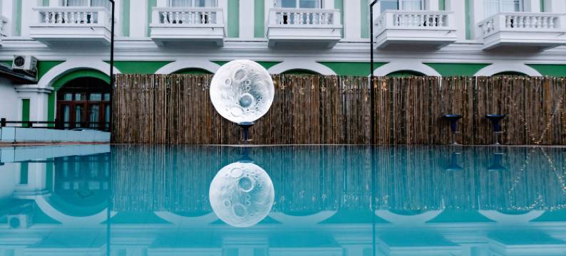 丽莎龙纳匡酒店(在市中心店旁边是南松河——酒吧泳池无限畅游)(Lisha Roungnakhone Hotel)图片