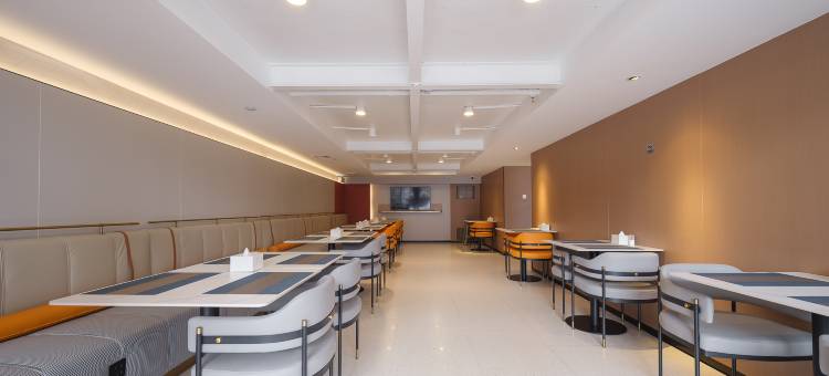 柏曼酒店(广州汉溪长隆欢乐世界北门店)图片