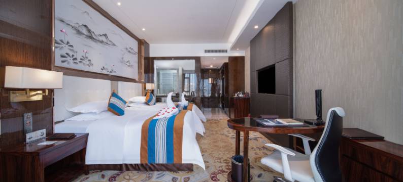 万绿城铂瑞兹酒店(安顺古城历史文化街区大润发店)图片