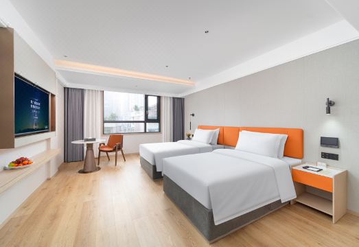 Huaxi Hotel Hotel Overview