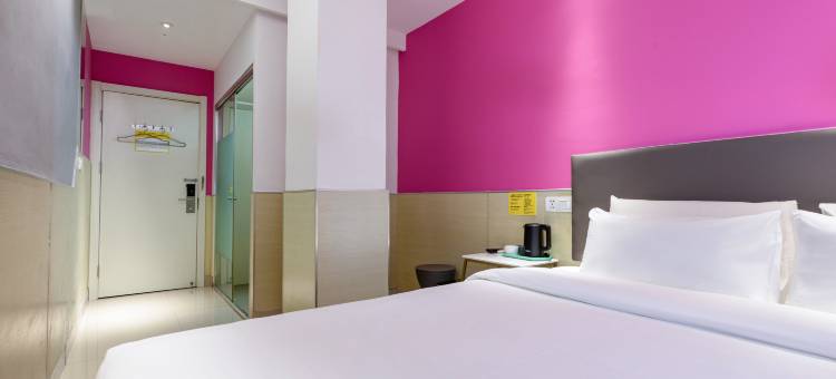 易佰酒店(上海虹桥机场国家会展中心店)图片