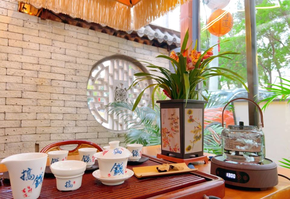 Xihu Xiaozhu Hotel Hotel Overview