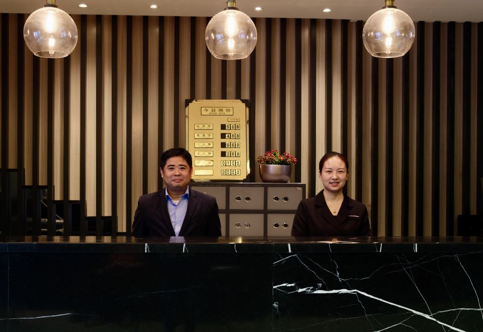 Qindao Business Hotel Hotel Overview