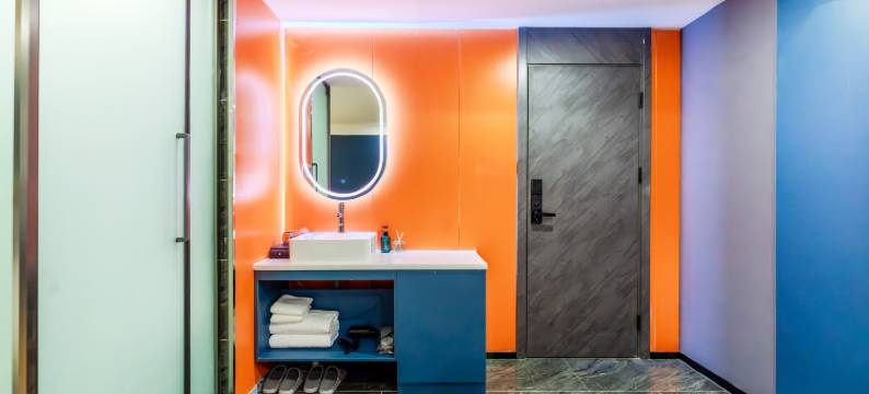 依凡酒店(秦隆步行街店)图片