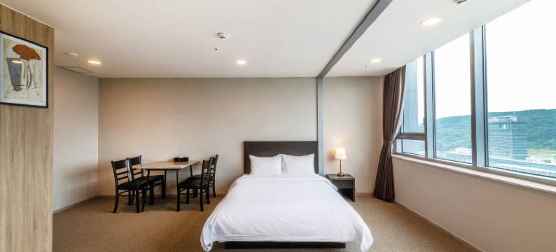 龙仁特里尼城市套房酒店(The Triny Urban Suites)图片