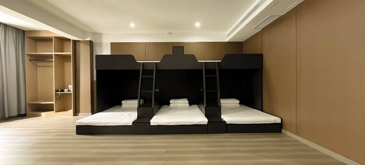 巴里岛假日酒店(柳林店)图片