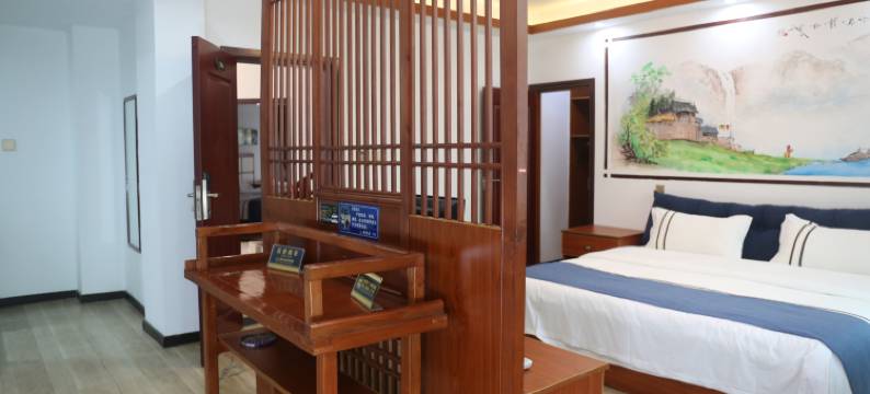 凤凰和泰宾馆图片