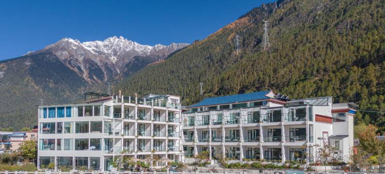 波密嘉恒·冰川主题酒店图片