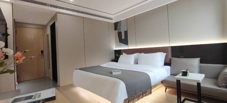 曲靖金凤凰芮汐酒店(沾益玉林广场店)图片