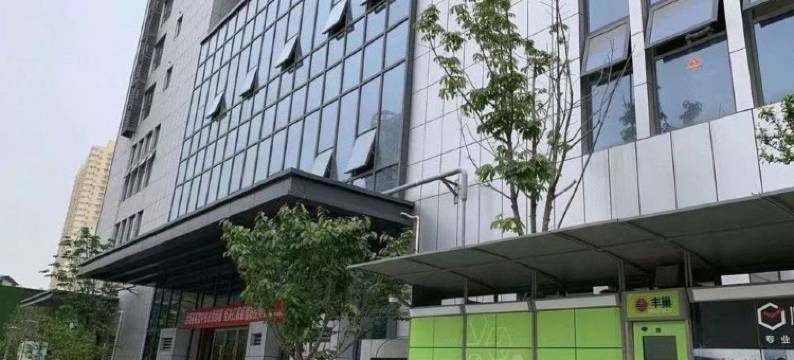 此间乐电竞光影酒店(龙首原地铁站店)图片