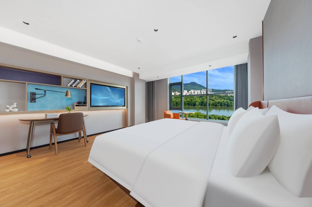 三亚峰创假日酒店(三亚湾市政府店)图片