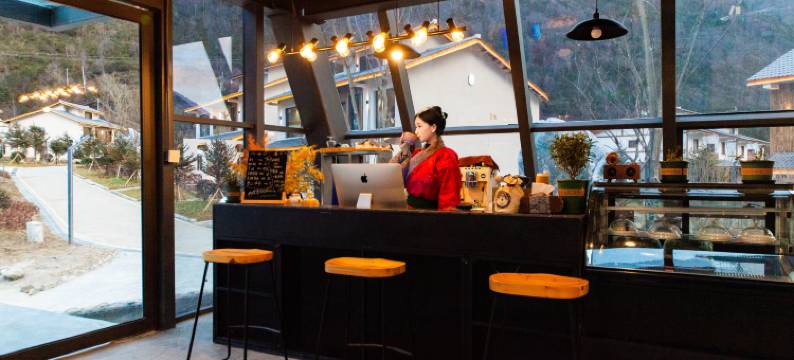 康定雅谷林卡温泉酒店图片