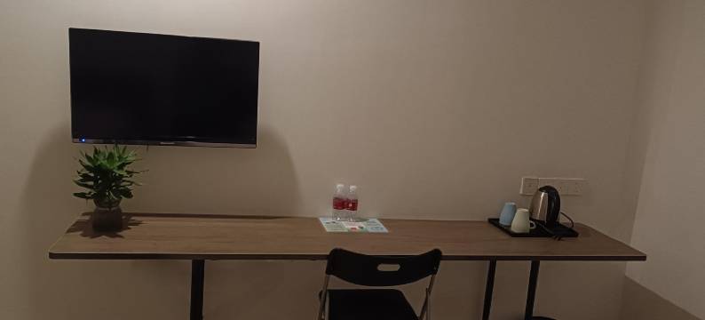 宝隆居家酒店(上海中山医院东安路地铁站店)图片