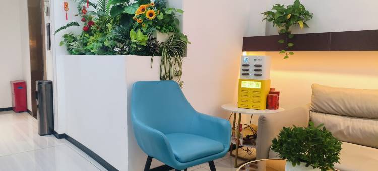 铂玥影视酒店(湛江坡头区海油发展工程技术公司店)图片