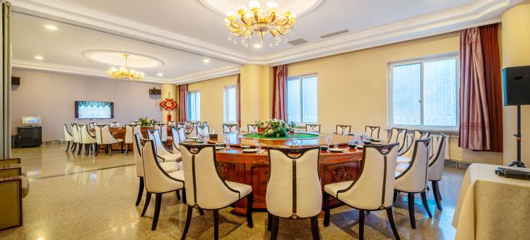 金海悦酒店(大连保税区轻轨车站店)图片