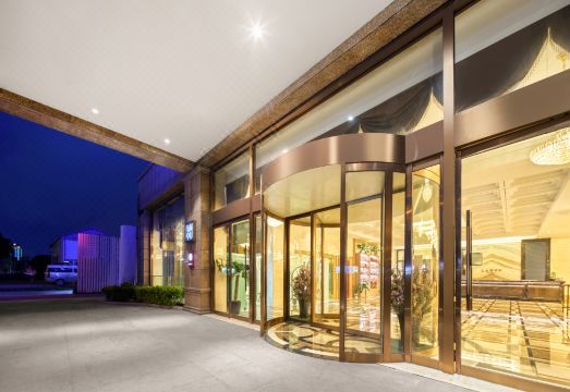 继磊国际酒店（野生动物园店）外景图