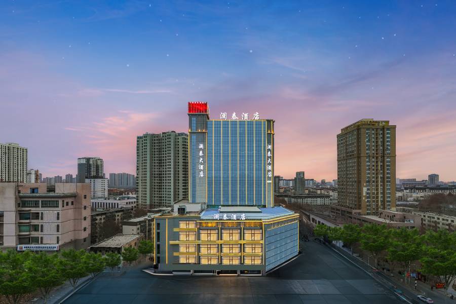 瀾泰酒店(阿克蘇太百購物中心店)