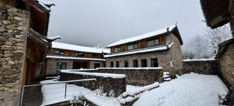 雪马玉龙酒店图片