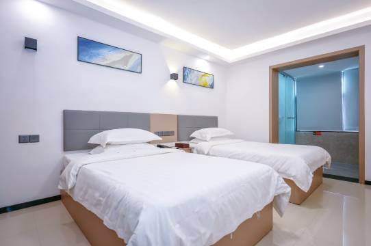 广东省农业机械化培训中心(广州华师地铁站店)