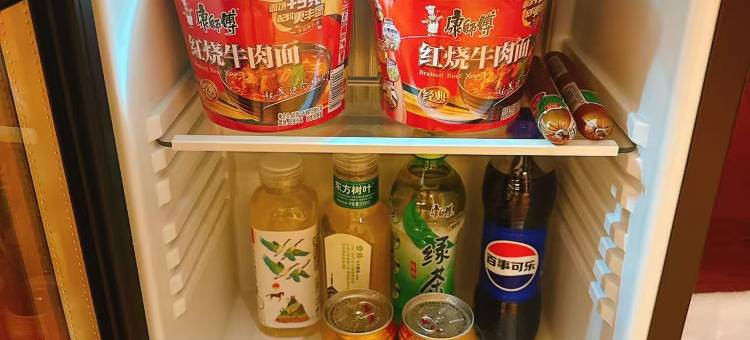 亚兰轻居酒店(万达广场店)图片