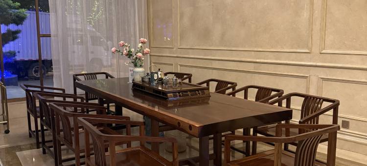 维也纳酒店(南丹幸福城金芙蓉广场店)图片
