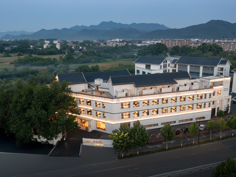 景德镇·云何长亭Art pavilion酒店(陶溪川雕塑瓷厂店)