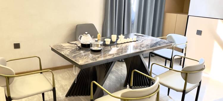 阳春星辉公寓(东湖公园店)图片